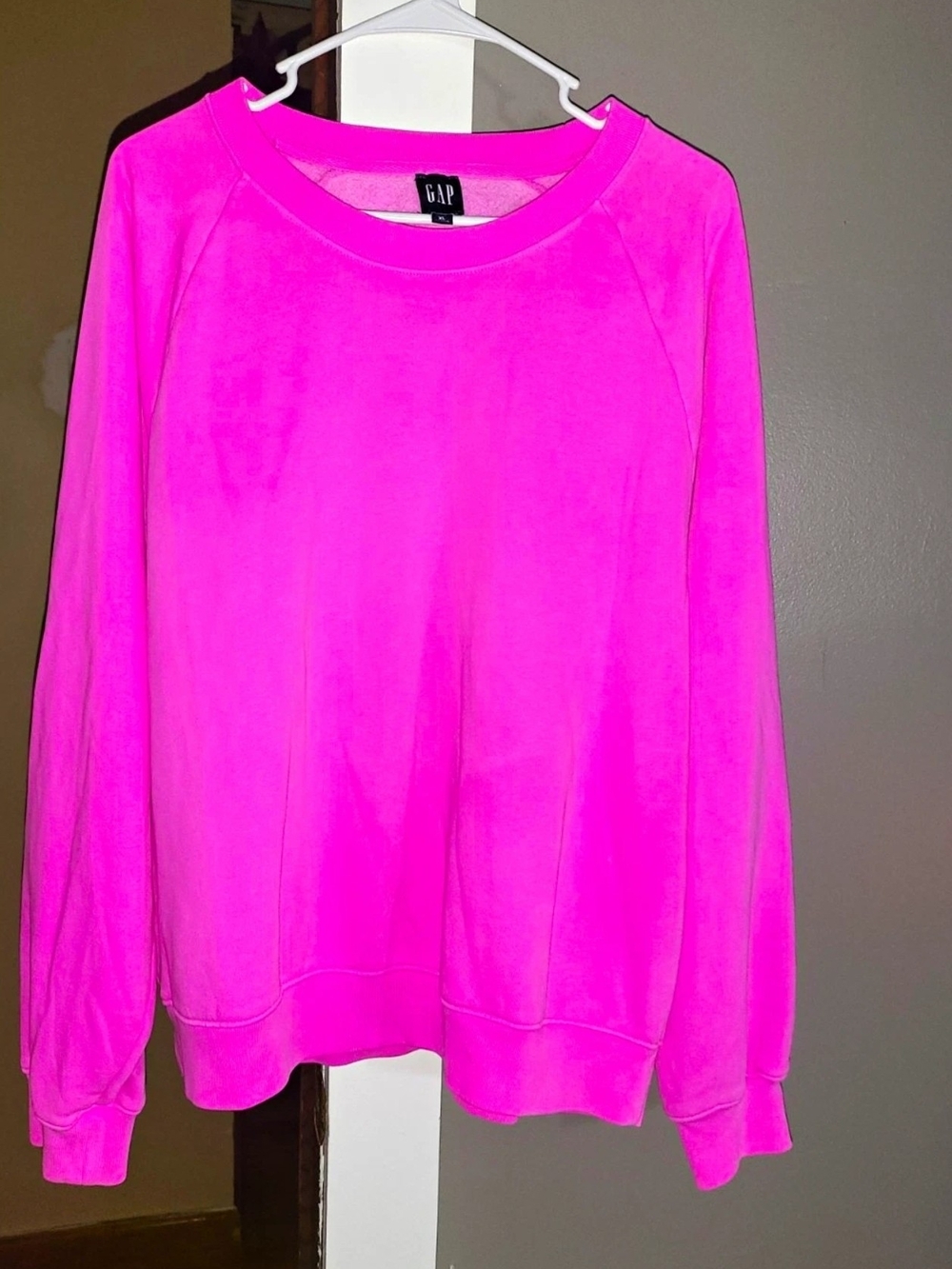 GAP Neon Hot Pink Crewneck Sweatshirt XL